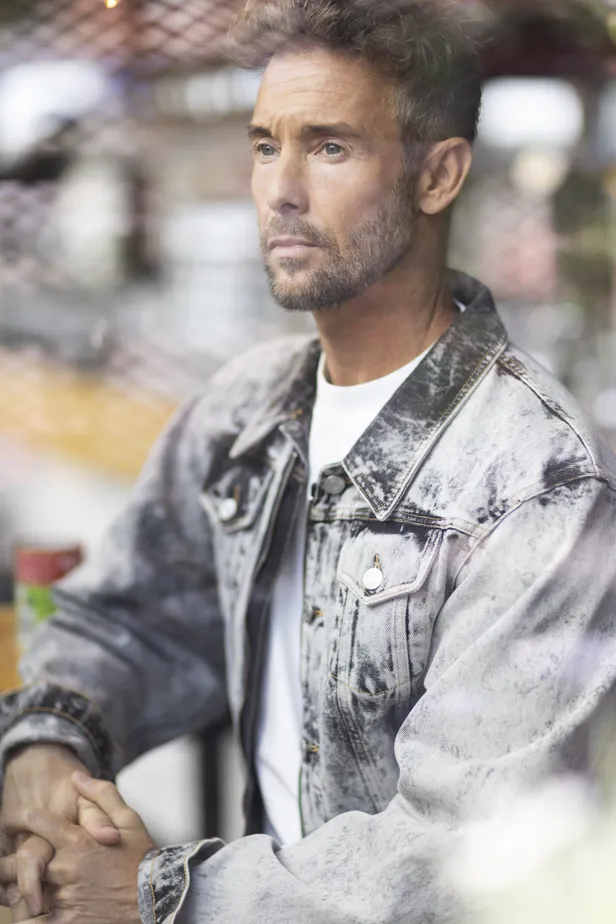 Charly Luske voor Beau Monde 12 2025.
