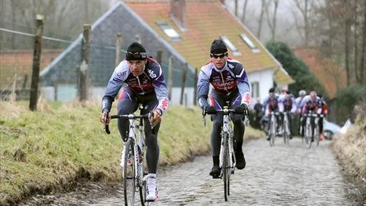 Kriebels krijgen van kasseien in de Omloop