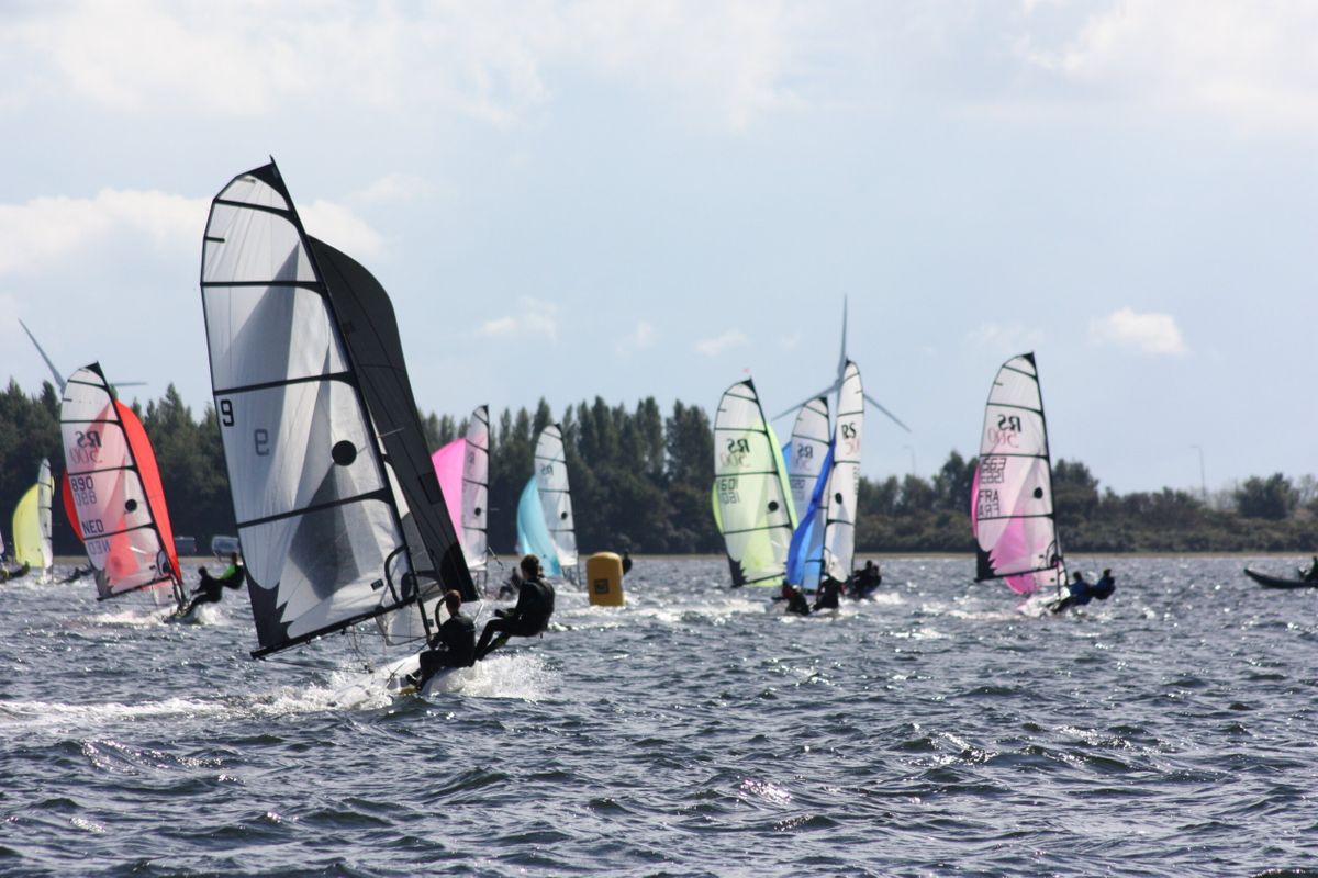 Spectaculaire WK's RS500 en RS Feva naar Bruinisse