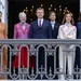 Koning Frederik met de koninklijke familie van Denemarken op het balkon, mei 2025.