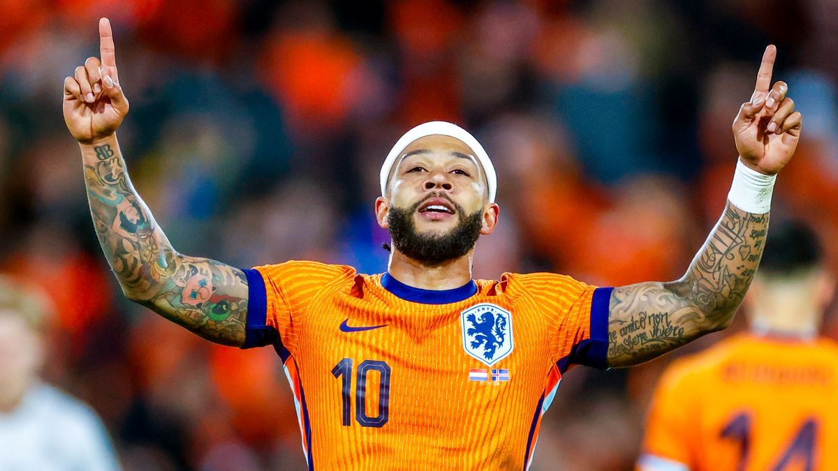 Dít is de moeder en rots in de branding van Memphis Depay | Nouveau