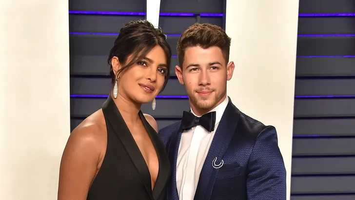 Nick Jonas geeft giga auto aan Priyanka vanwege nummer 1 hit