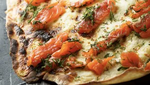 Plaattaart met zalm