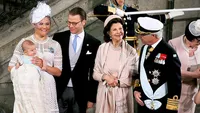 Koningin Silvia van Zweden geniet van doop prins Oscar