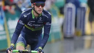 Simon Yates pakt zege in Baskische eendagskoers