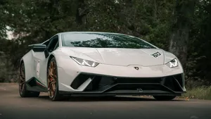YouTuber start 'verlaten' Lamborghini na 2 jaar: de rekening is een totale shock