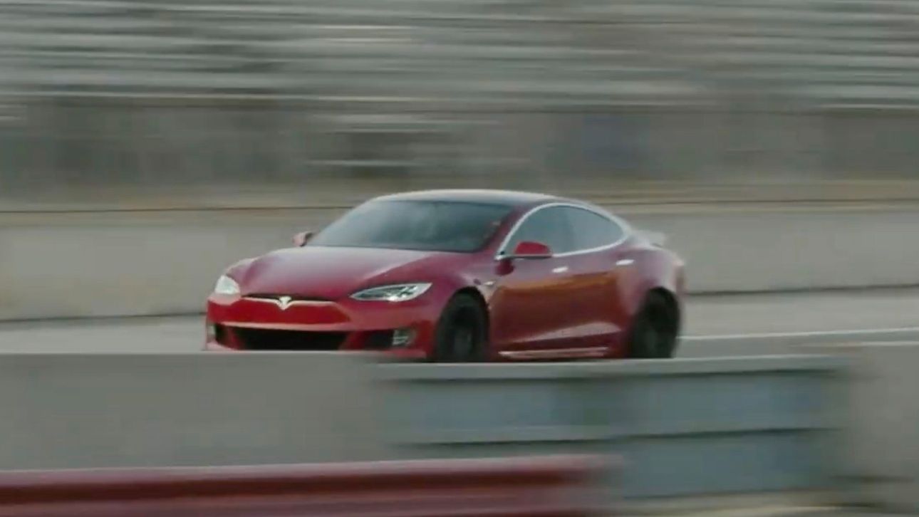 Pool Lee invoer 1100 pk Tesla Model S Plaid laat zich zien | Autobahn