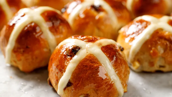 Hot cross buns