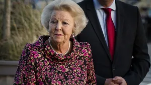 Prinses Beatrix not amused met biografie over Juliana