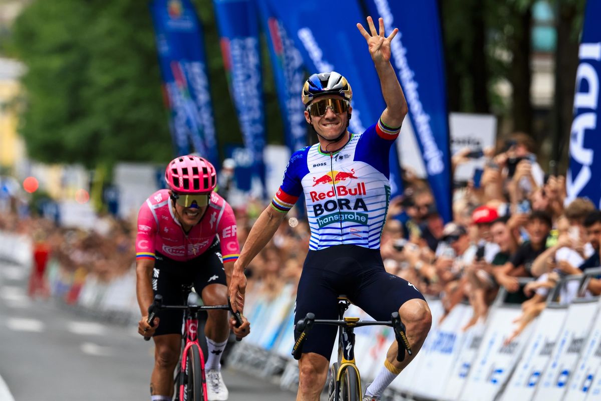 Tim Heemskerk, trainer Evenepoel, overtuigd: 'Ik verwacht dat er qua training nog veel mogelijk is m