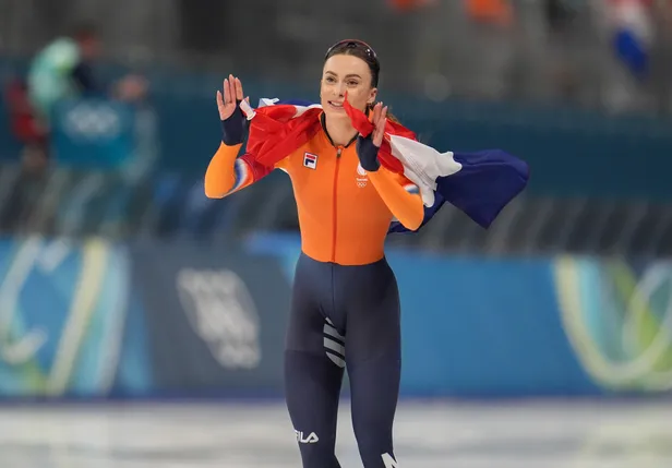 Achter die explosieve kracht van onze Femke Kok zit een stel keihard afgetrainde beenspieren. 
