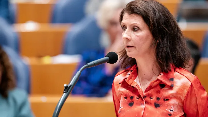 Esther Ouwehand in de Tweede Kamer