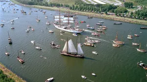 Sail