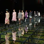 Prada show met Roaring Twenties-items