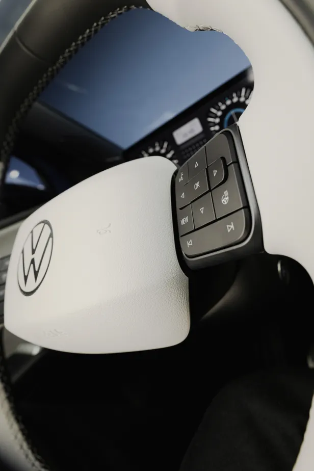 Interior ID. Polo