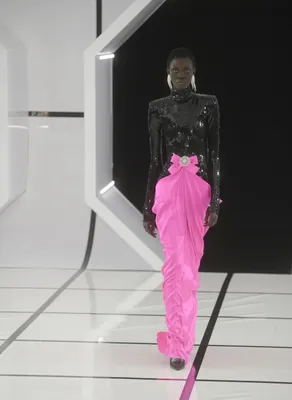 Richard Quinn Catwalk.