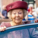 Prinses Beatrix bij 111-jarig jubileum van Erfgoedvereniging Heemschut