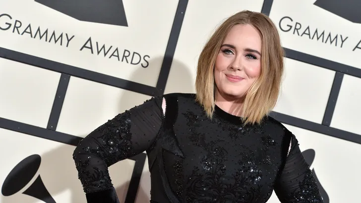 Fans maken zich zorgen om enorm afgevallen Adele