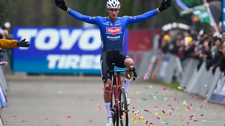 Wereldbeker Cyclocross Race in Antwerpen 2022 men elite