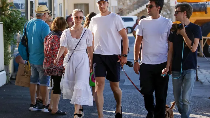 Prinses Alexandra flaneert door St. Tropez