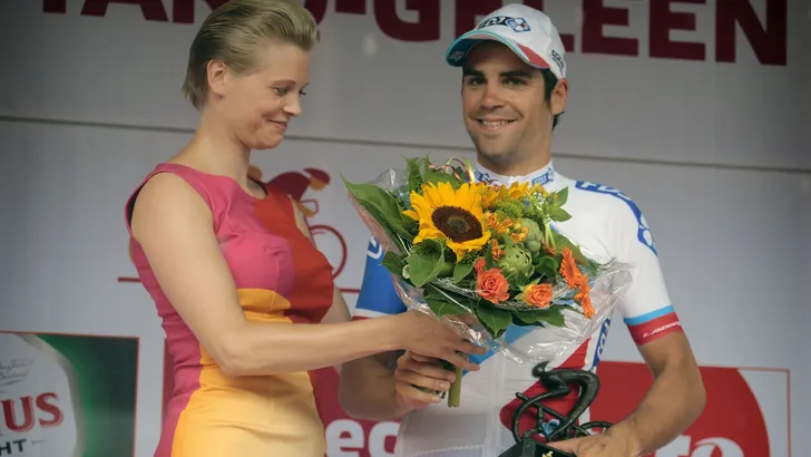 Le Bon viert in Boucles de la Mayenne opnieuw, Van der Poel tweede