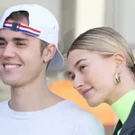 Zien: De eerste foto's van trouwjurk Hailey Bieber