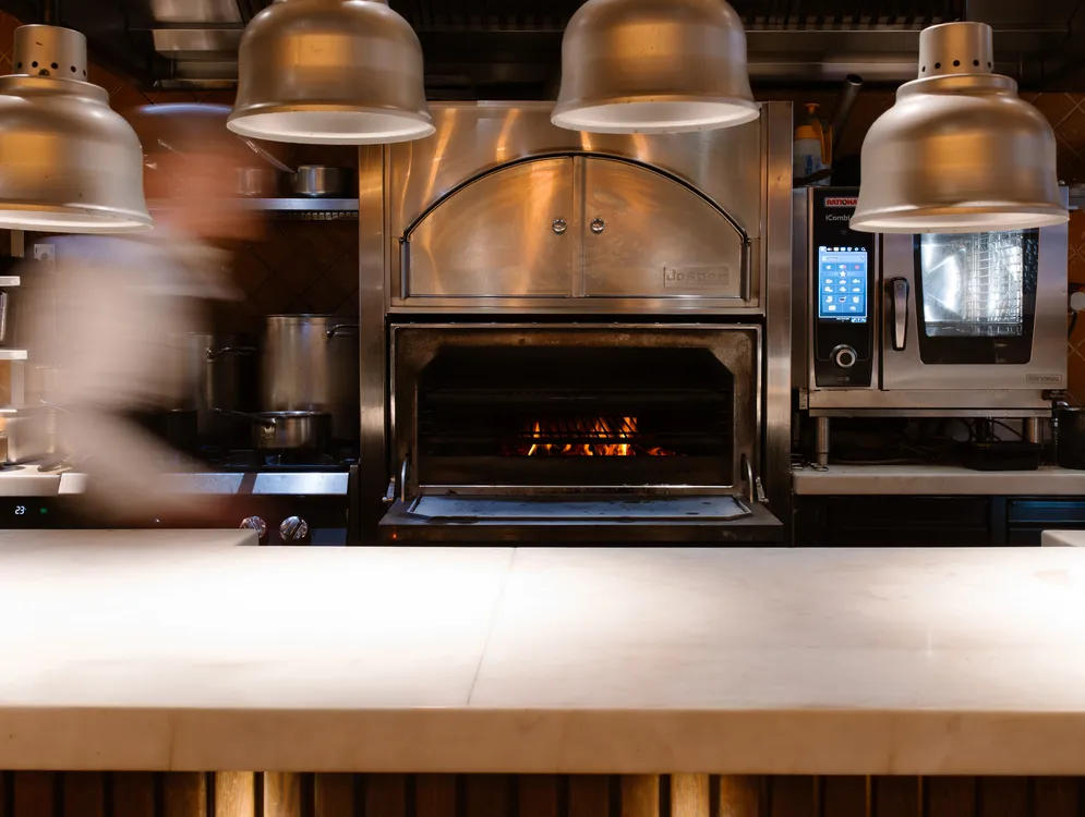 Foto 10 van The Bishop