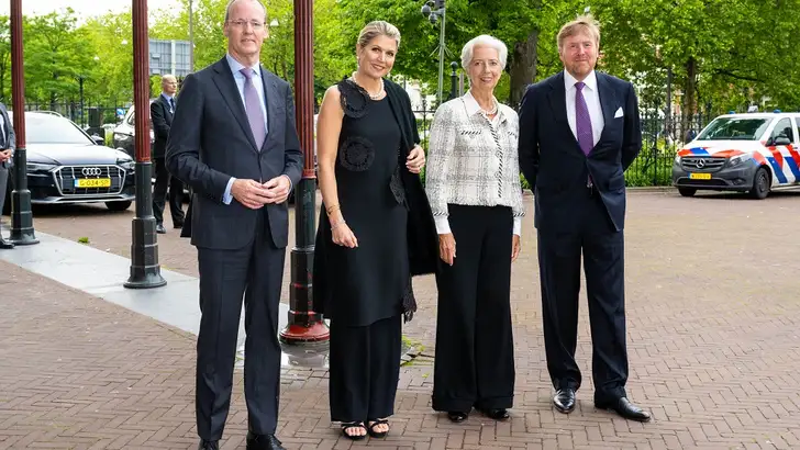 Jetlag of niet, Máxima straalt in het Rijksmuseum 
