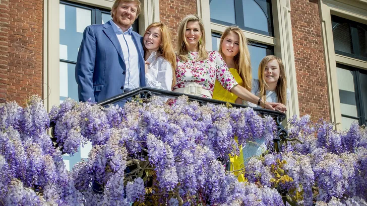 Dít is de kerstkaart van de Oranjes!