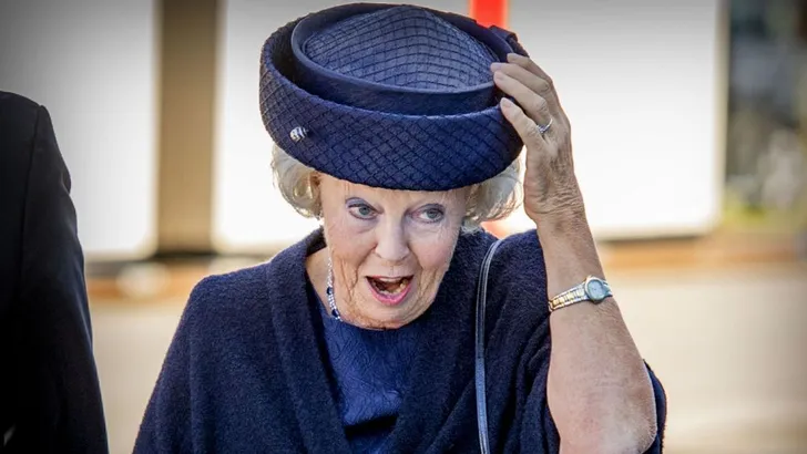 Prinses Beatrix ontloopt titel Dom Bontje