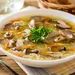 Kerrie-kippensoep met paddenstoelen