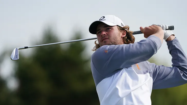 Van der Weele laat zich zien in Abu Dhabi