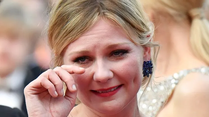 De echte reden waarom Kirsten Dunst huilde op Cannes Film Festival