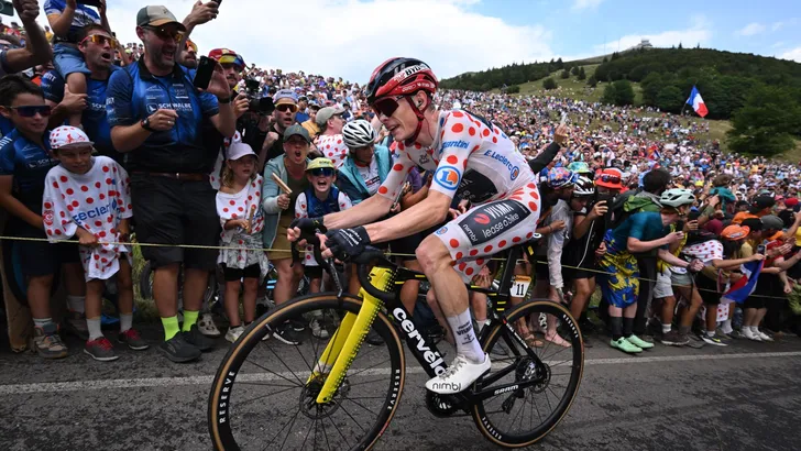 Tadej Pogacar boekte zijn vierde ritoverwinning deze Tour de France. Hij legde Tour de France steeds verder in z'n plooi. De Sloveen kent minder tegenstand dan ooit.