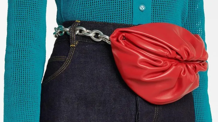 De populaire Pouch is er nu ook als heuptasje