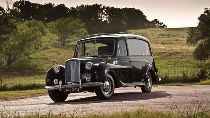 SOTHEBY: ZWARTE AUSTIN PRINCESS VAN JOHN LENNON