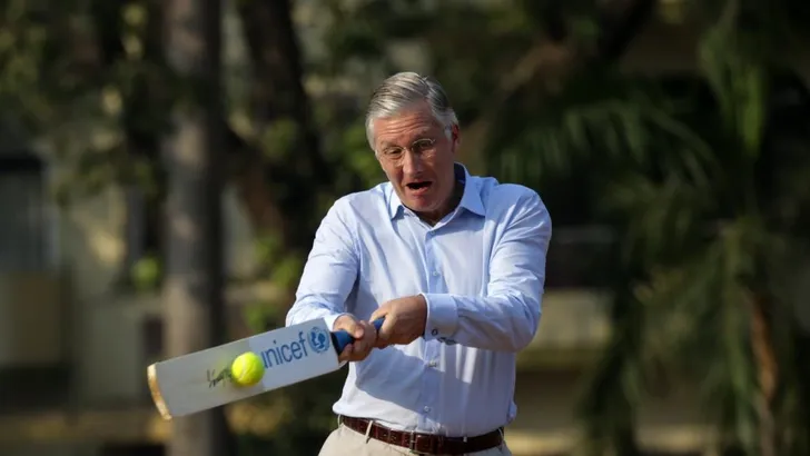 Koning Filip is goed in cricket, niet in spelregels