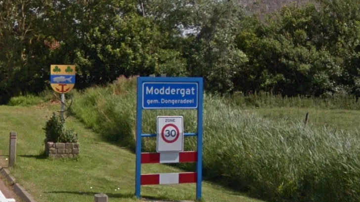 Fries dorpje ‘Moddergat’ heet nu ‘Blabberpoepert’