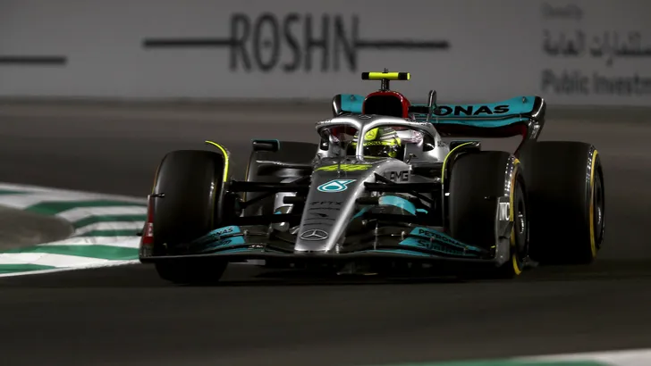 Hamilton: 'Misschien start ik wel vanuit de pitsstraat'