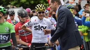 Froome na valpartij: “Alleen wat vel verloren”