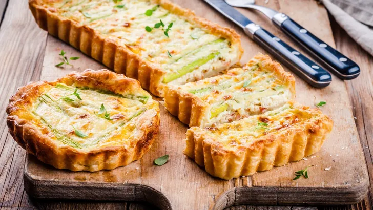 homemade tart with asparagus