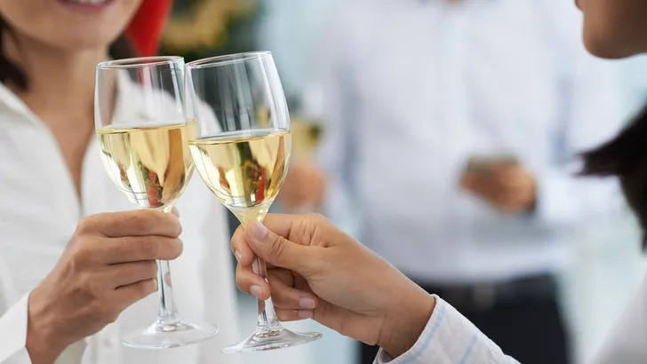 Do's en don'ts tijdens de kerstborrelpraat met je baas