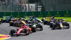 Een algemeen moment uit een F1-race. De FIA onderzoekt de verschillende teams momenteel voor een illegale constructie