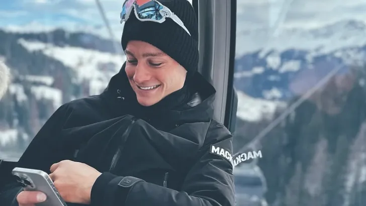 mathieu van der poel in de sneeuw, waarover thijs zonneveld praat