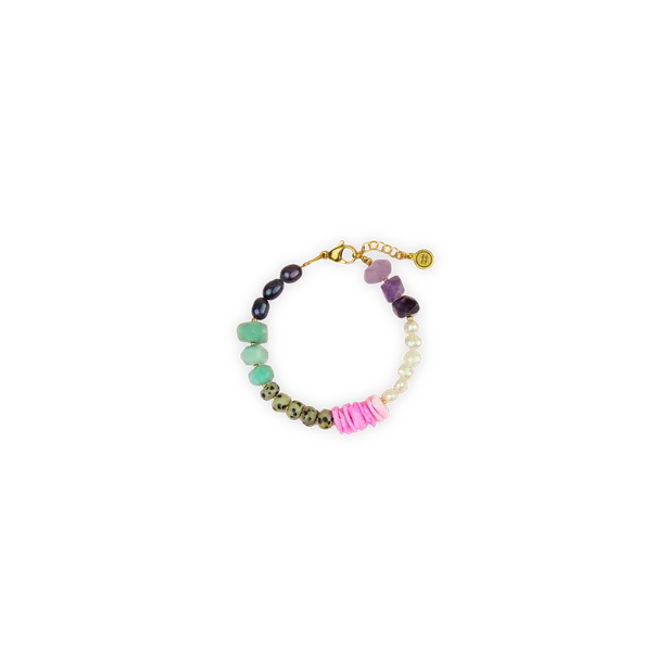 Productfoto van armbandje met verschillende kralen, Armband Juli van Navalon & Danté.