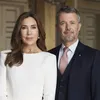 Het zoete detail in de nieuwe portretfoto's van Frederik en Mary | Beau Monde