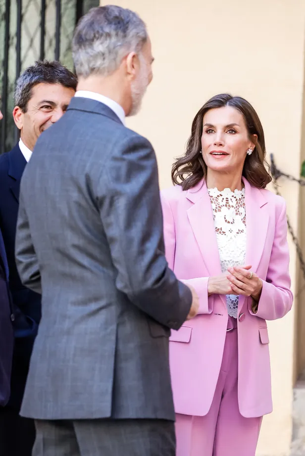 Koningin Letizia tijdens het onvangst van de president van Paraguay in 2024. 