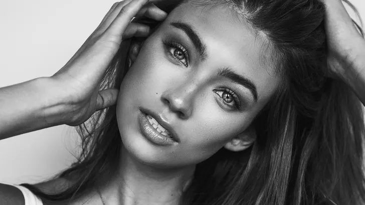 Lorena Rae