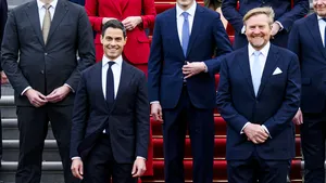 Premier Rob Jetten met de koning op het bordes
