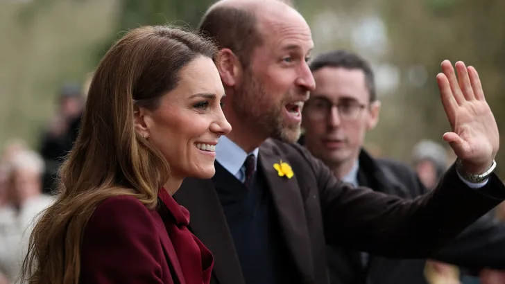 Zonder hofhouding of paparazzi: in Wales leidden William en Kate voor het laatst een heerlijk anoniem leven. Lees hier hun persoonlijke verhaal.